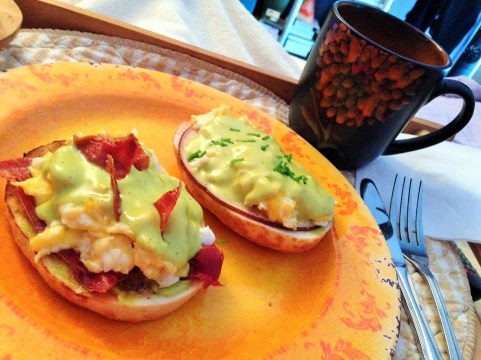 Huevos revueltos a la benedictina