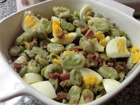 Ensalada de Habas y Jamón Serrano.jpeg