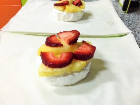 camembert-envuelto-y-ensalada-2